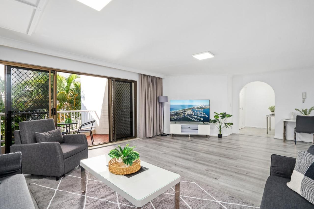 Coco Bella Retreat In Central Surfers - Sleeps 6-8 Gold Coast Exterior photo